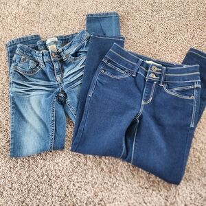 Mudd Girls Skinny Jeans in Light and Dark Blue